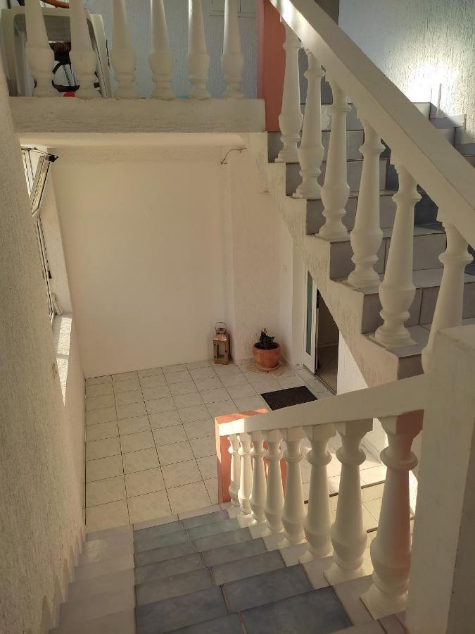 Apartment Arba 1 With Heated Pool 라브 외부 사진