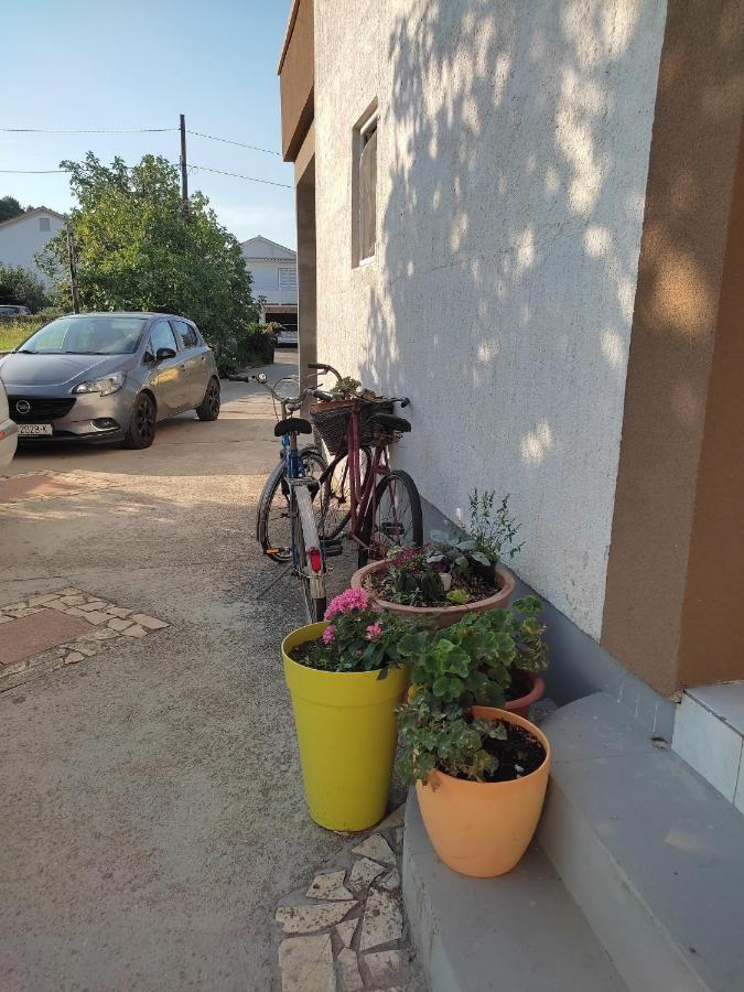 Apartment Arba 1 With Heated Pool 라브 외부 사진